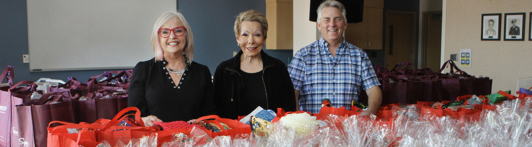 La Mesa Chamber Annual Senior Holiday Project “Puts a Little Love” in Many Hearts!